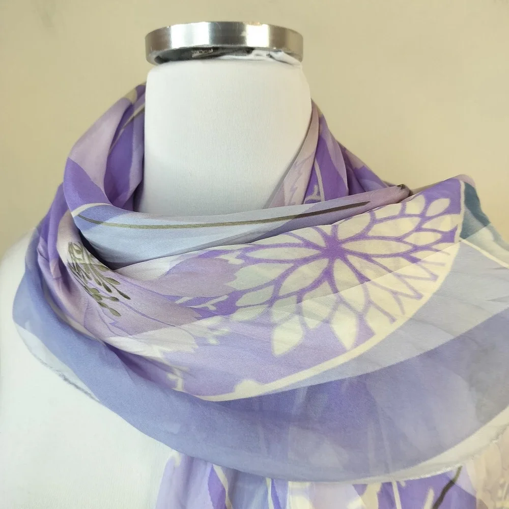 Oscar de la Renta Vintage Floral Silk Scarf 32x32 Purple Lavender Pastel